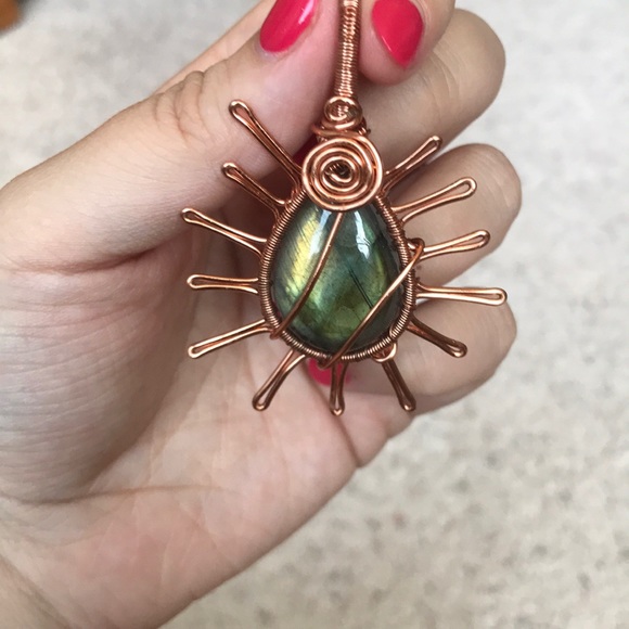 MildHippie wire wrapped Labradorite Sun pendant - Picture 3 of 4